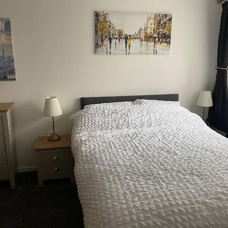Lovely 2Nd Floor 2 Bed Flat Sleeps 4 Doncaster Bagian luar foto
