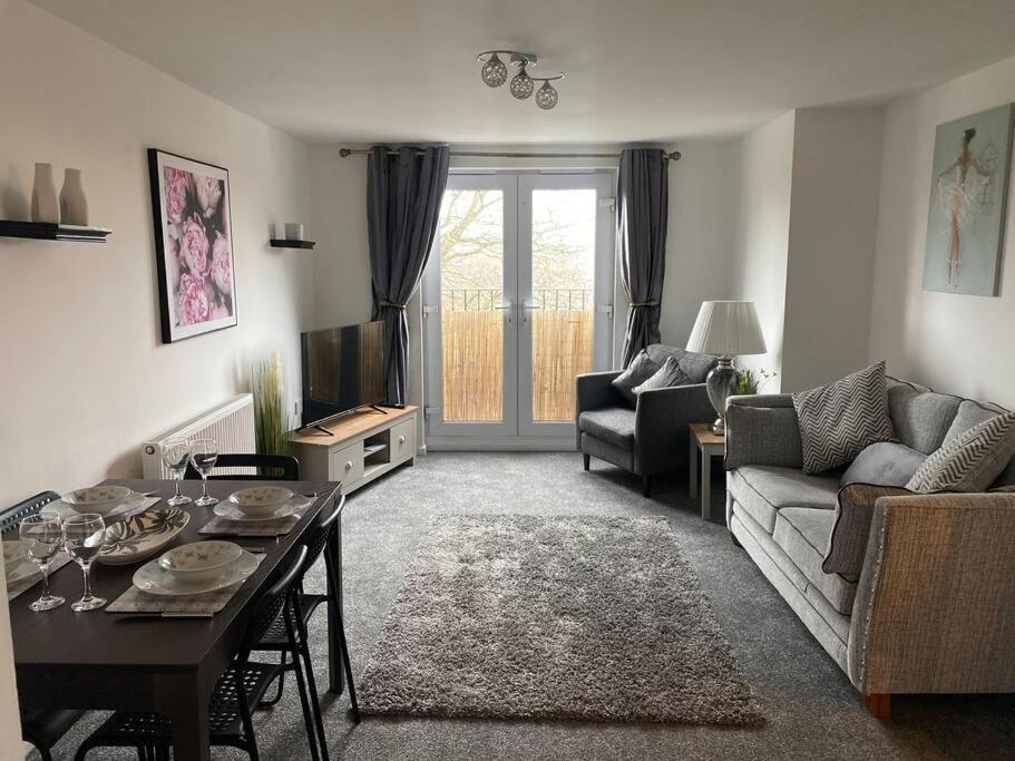 Lovely 2Nd Floor 2 Bed Flat Sleeps 4 Doncaster Bagian luar foto