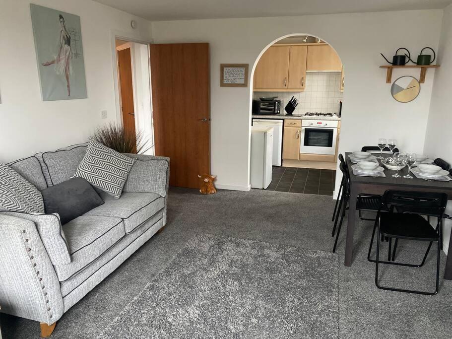 Lovely 2Nd Floor 2 Bed Flat Sleeps 4 Doncaster Bagian luar foto