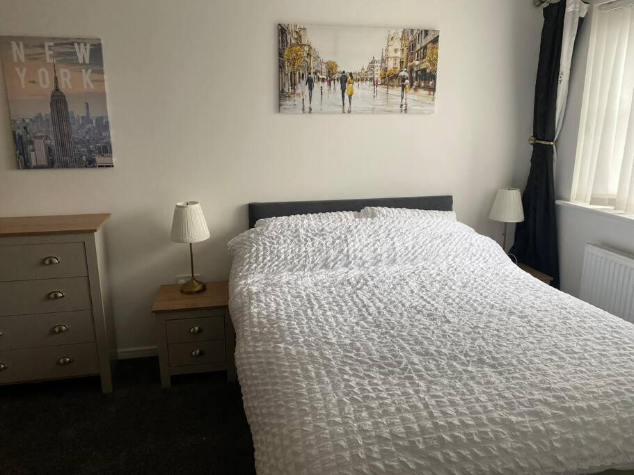 Lovely 2Nd Floor 2 Bed Flat Sleeps 4 Doncaster Bagian luar foto